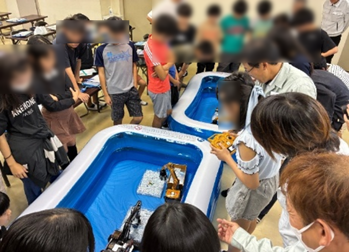 ラジコン体験の様子